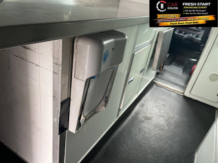 Used 2020 Mercedes-Benz Sprinter 4500 w/ Premium Plus Package image 41