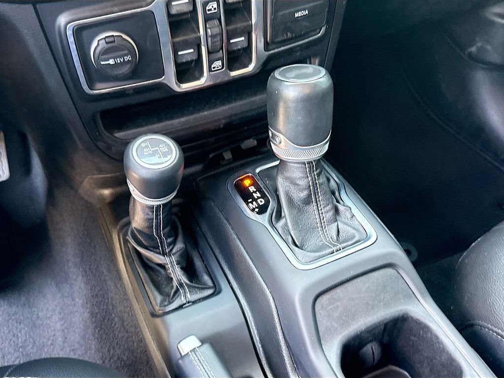 Used 2021 Jeep Wrangler Unlimited Sahara w/ Safety Group image 18