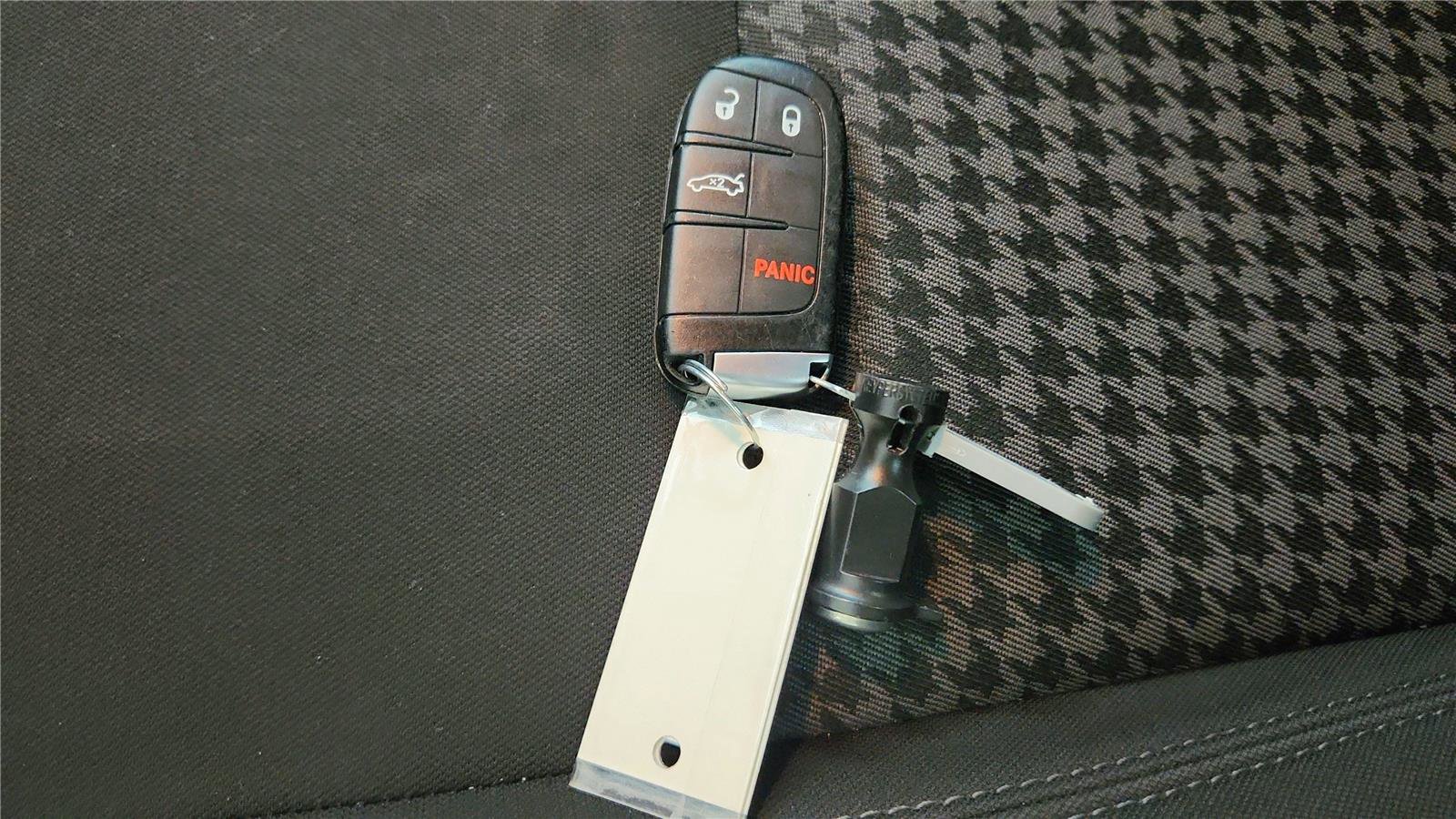 Used 2023 Dodge Charger SXT image 37