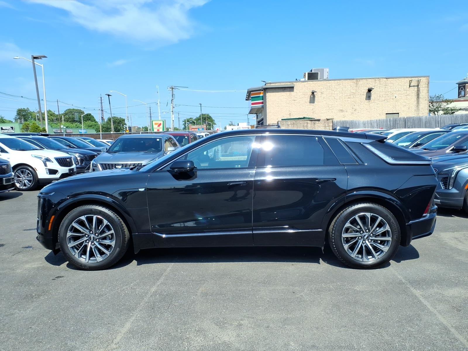 Certified 2024 Cadillac Lyriq Sport w/ LPO, Floor Liner Package AWD/4WD image 8