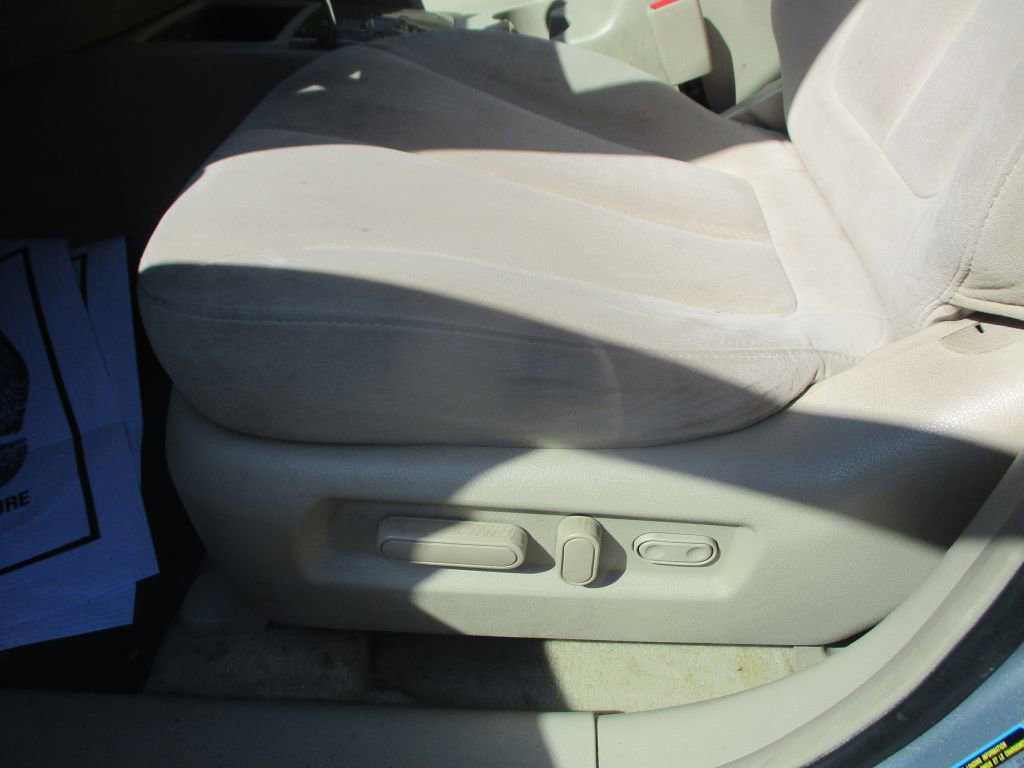 Used 2009 Hyundai Santa Fe SE w/ Premium Pkg 4 image 10