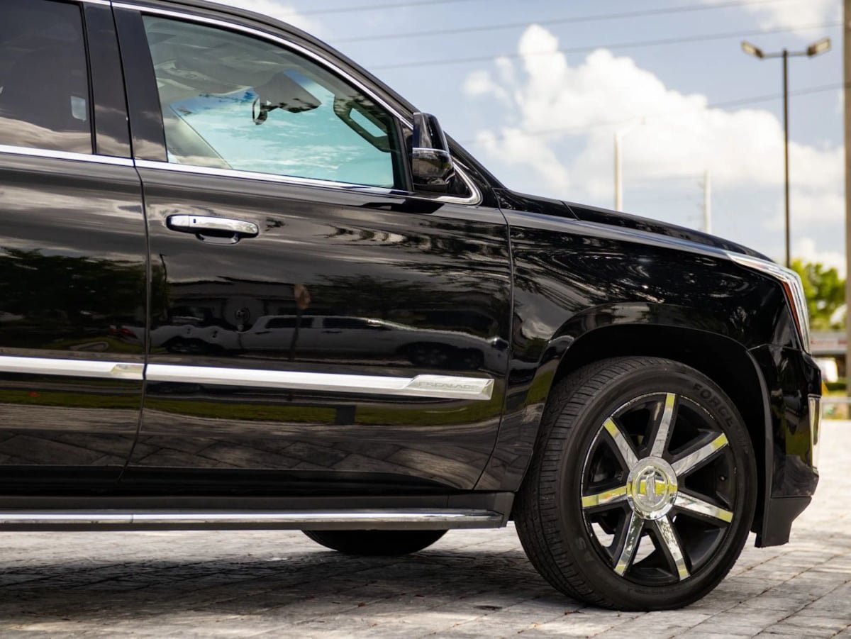 Used 2016 Cadillac Escalade ESV Luxury AWD/4WD image 18