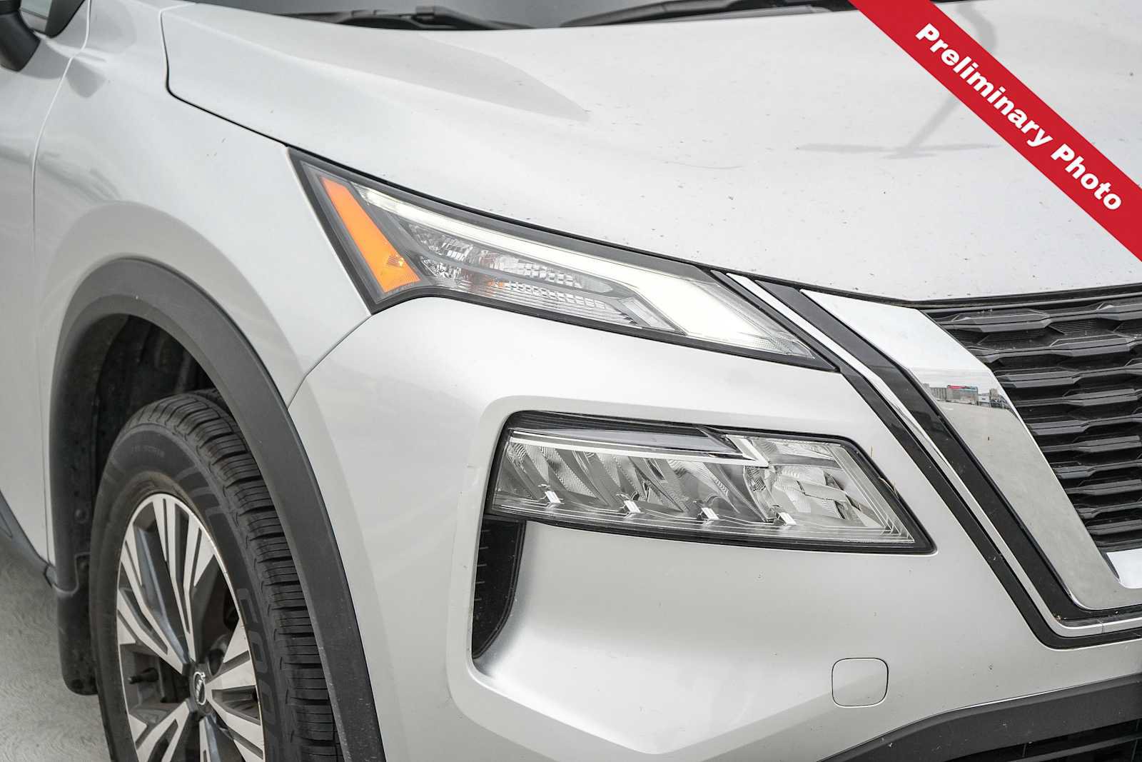 Used 2023 Nissan Rogue SV w/ SV Premium B Package FWD image 4