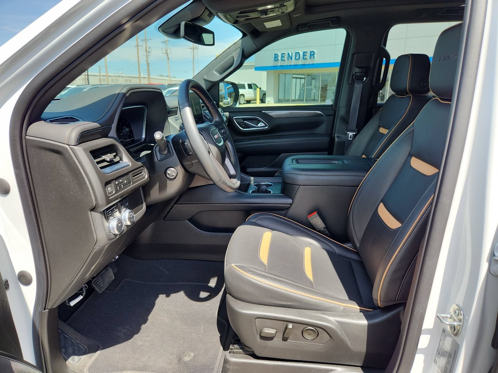 Used 2023 GMC Yukon XL AT4 AWD/4WD image 11