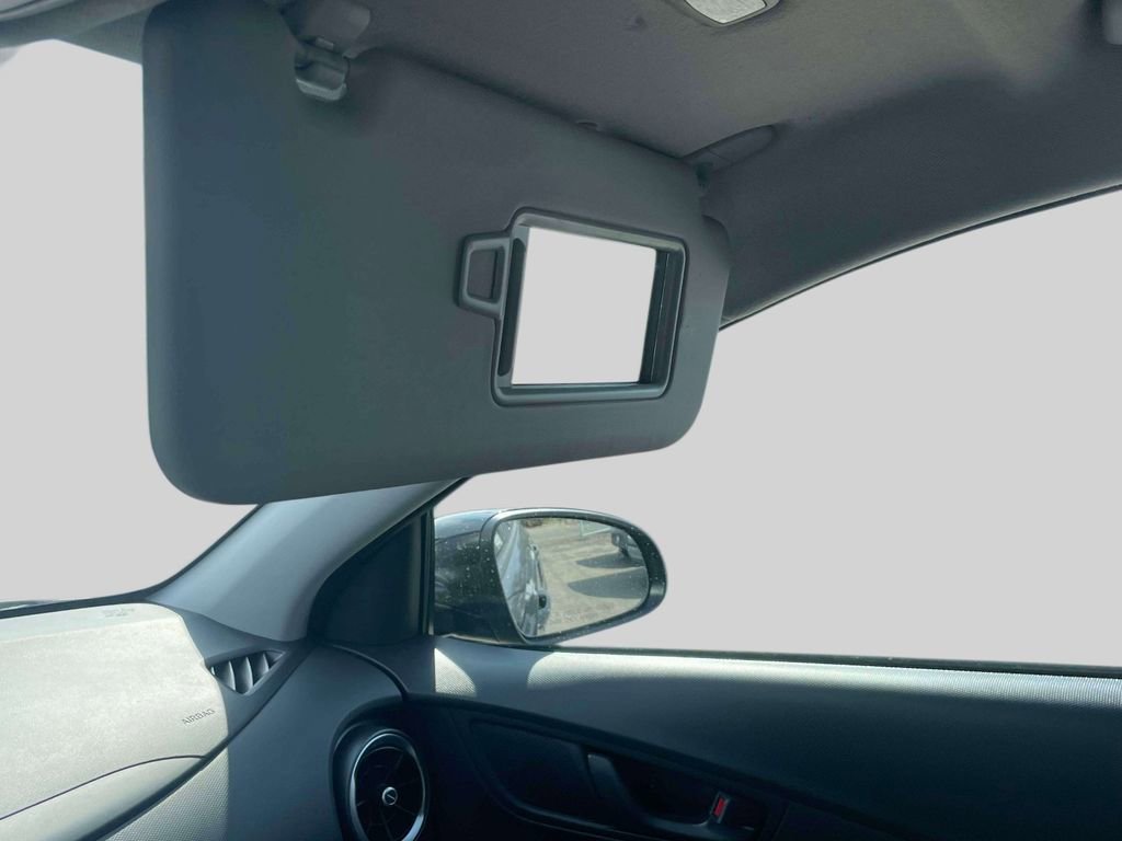 Used 2023 Hyundai Kona SEL image 32