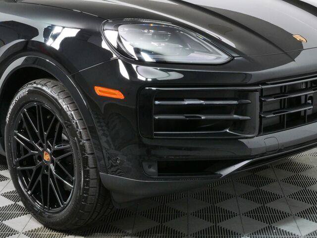 New 2026 Porsche Cayenne Coupe AWD/4WD image 39