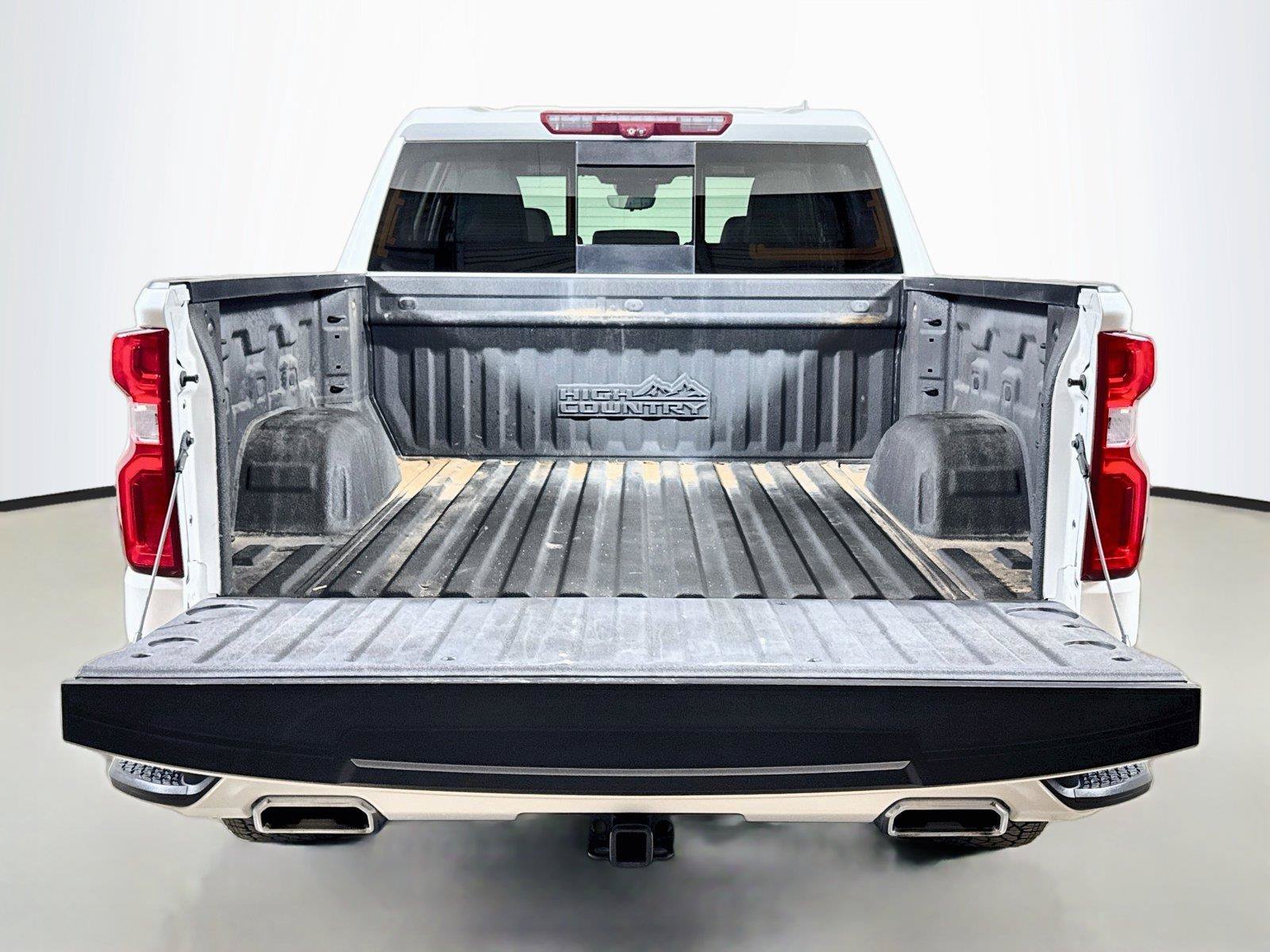 Certified 2023 Chevrolet Silverado 1500 High Country w/ Technology Package AWD/4WD image 25