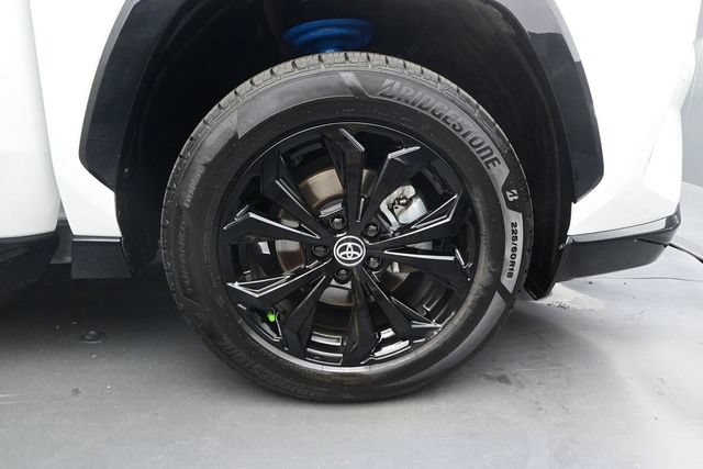Used 2024 Toyota RAV4 XSE w/ Advanced Technology Package AWD/4WD image 18