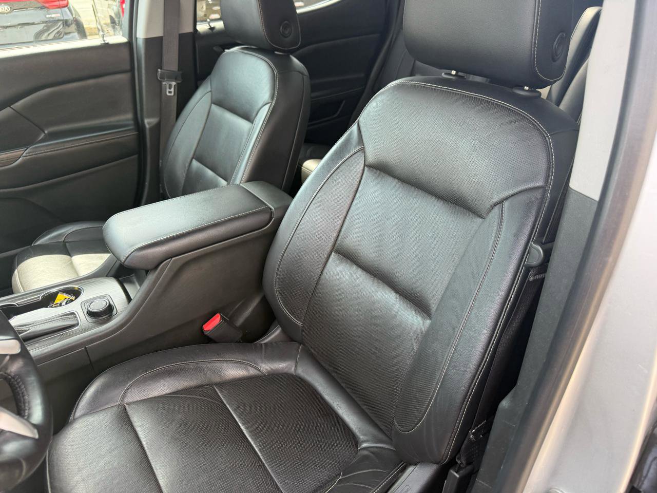 Used 2017 GMC Acadia SLT AWD/4WD image 20