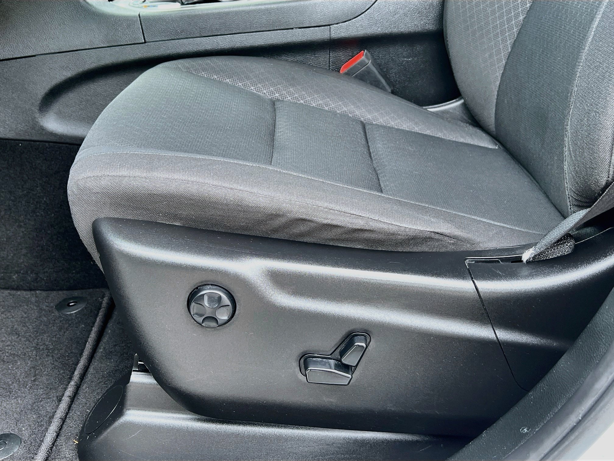 Used 2019 Jeep Grand Cherokee Laredo AWD/4WD image 19