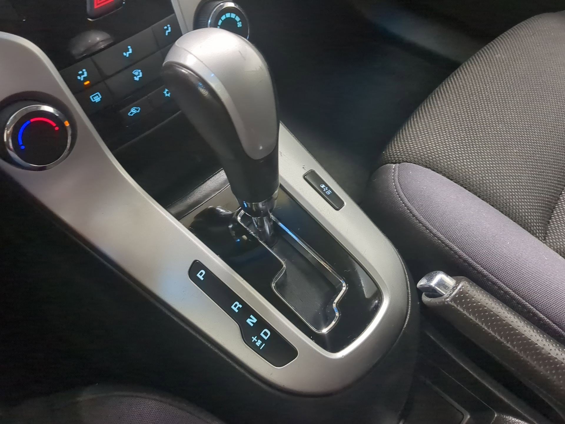 Used 2014 Chevrolet Cruze LT image 14