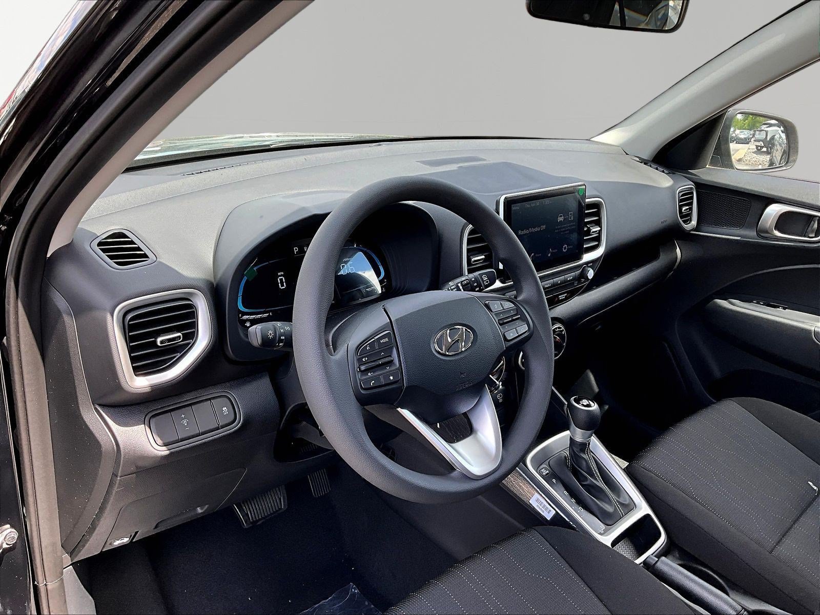 New 2026 Hyundai Venue SE FWD image 15