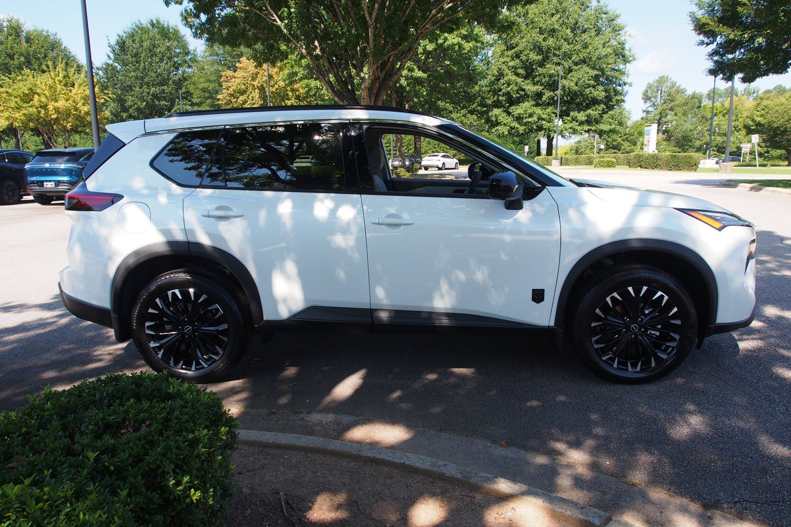 New 2026 Nissan Rogue Dark Armor FWD image 8