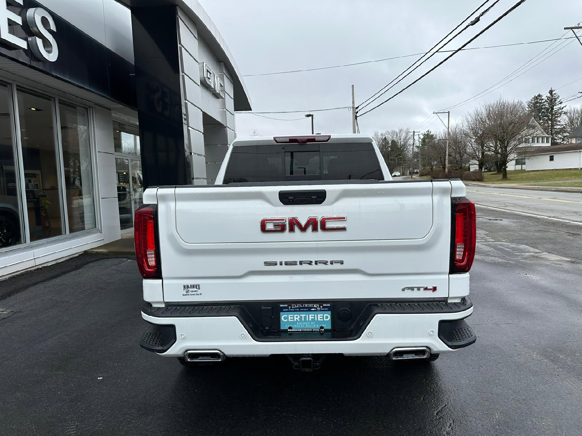 Certified 2023 GMC Sierra 1500 AT4 w/ AT4 Premium Package AWD/4WD image 8