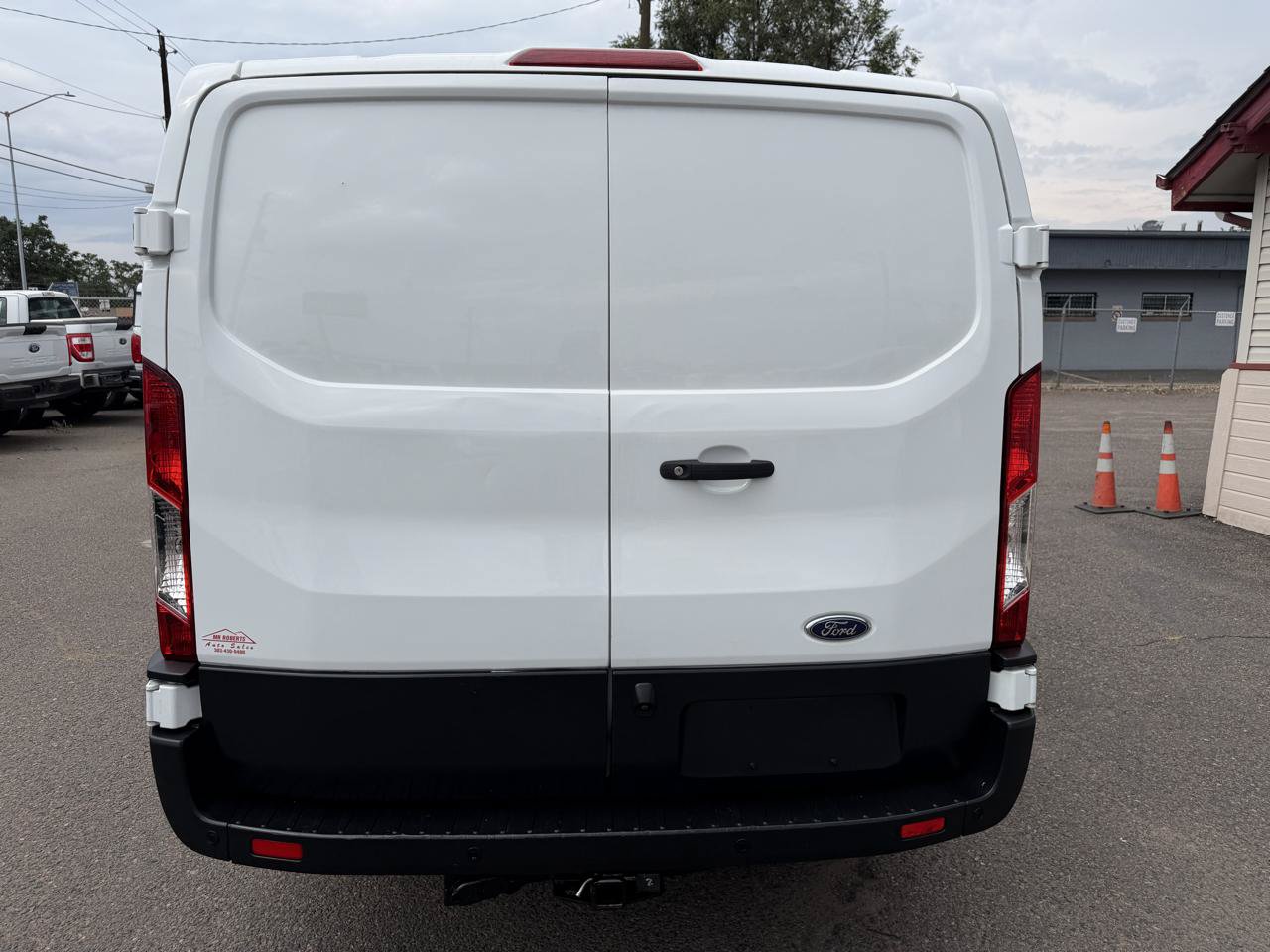 Used 2021 Ford Transit 250 Low Roof RWD image 8