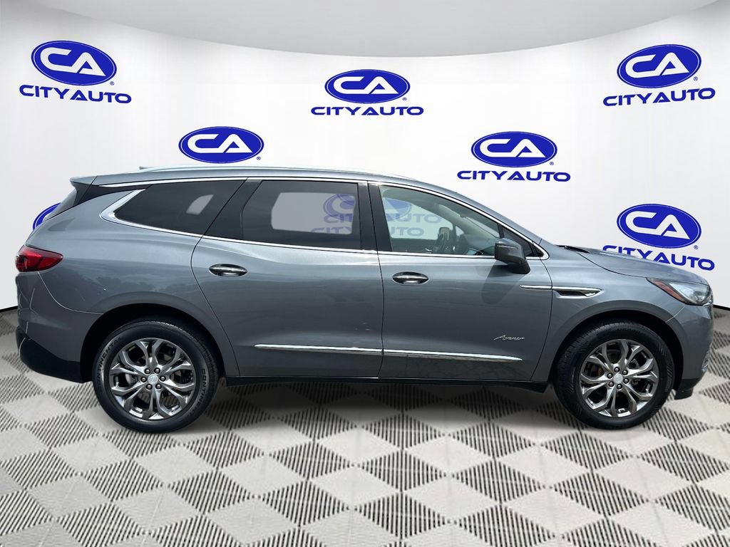 Used 2019 Buick Enclave Avenir w/ Avenir Technology Package FWD image 2
