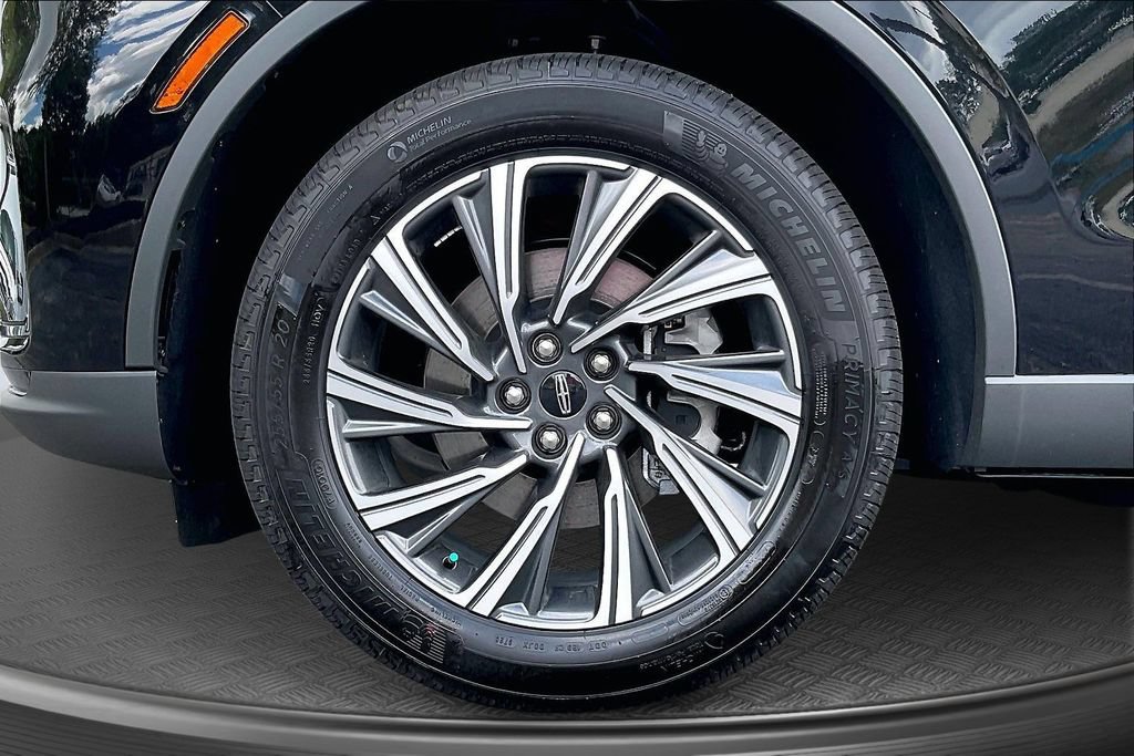 New 2026 Lincoln Aviator AWD image 13