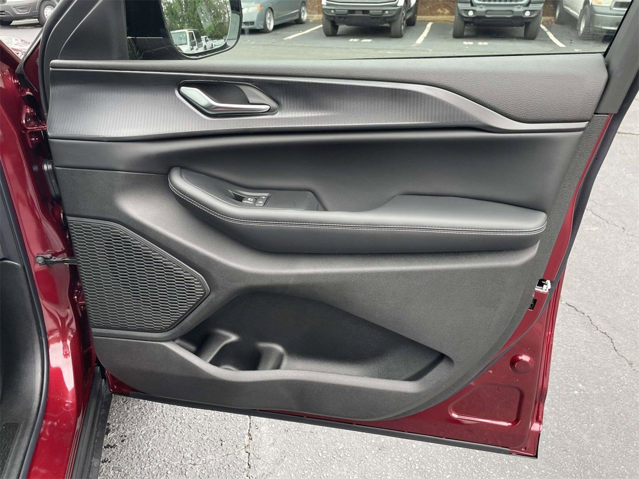 New 2025 Jeep Grand Cherokee Altitude image 17