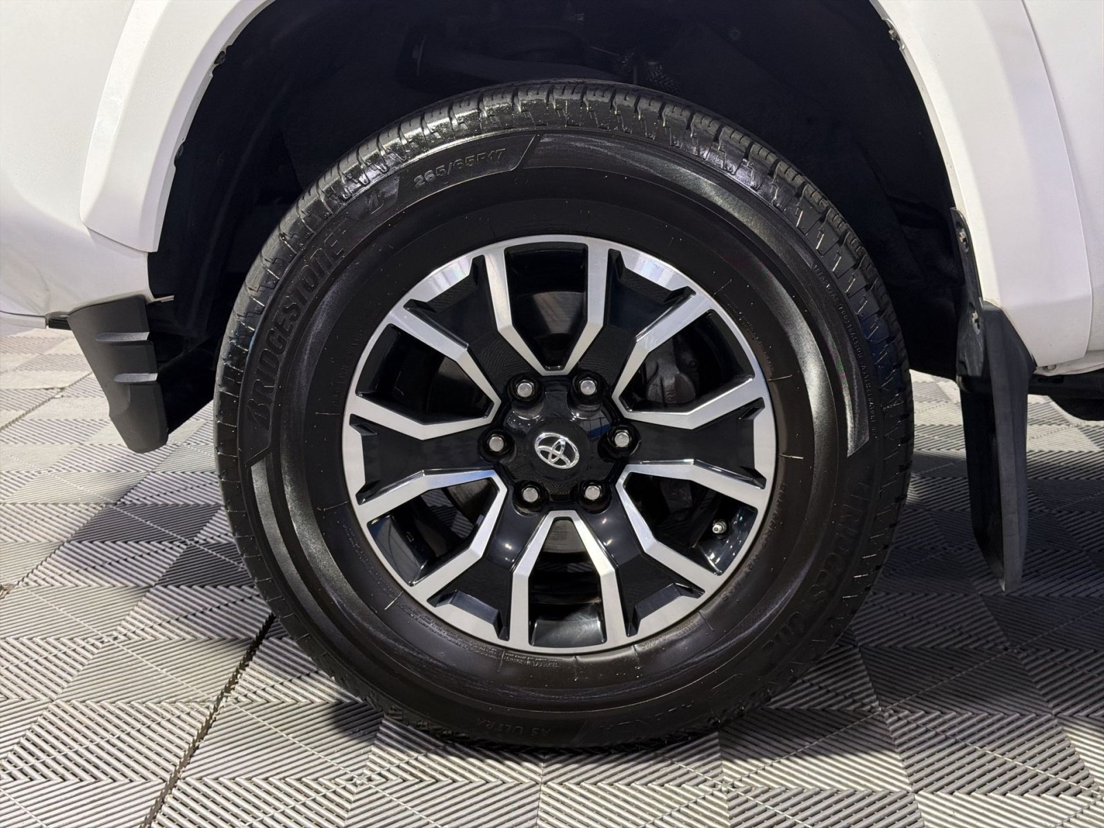 Used 2020 Toyota Tacoma TRD Sport AWD/4WD image 15