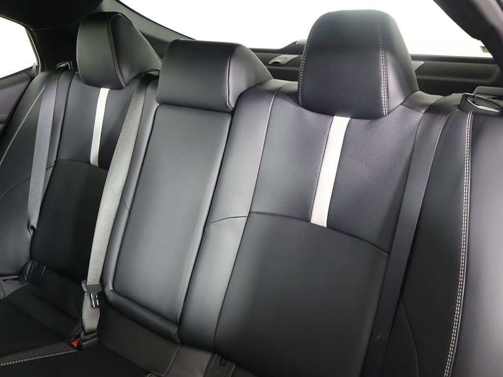 Used 2025 Toyota Camry SE image 29