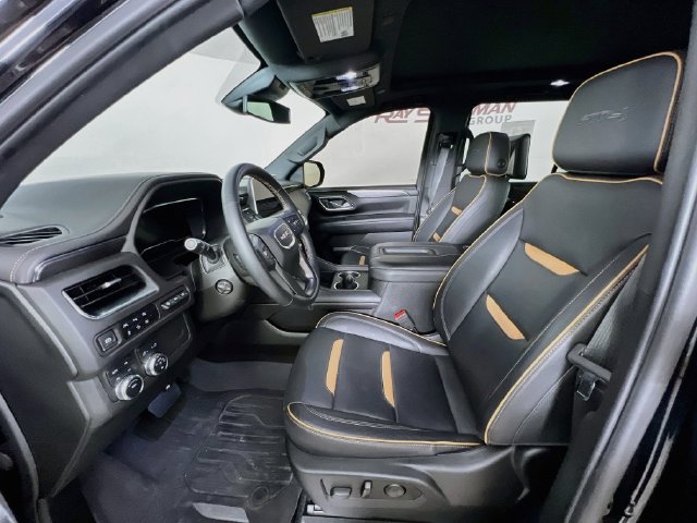 Used 2023 GMC Yukon AT4 w/ AT4 Premium Package AWD/4WD image 10