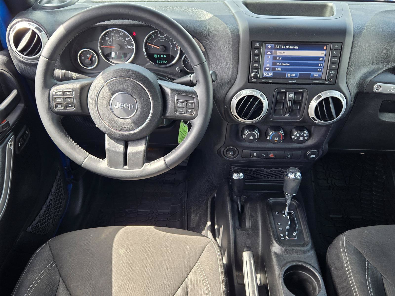 Used 2015 Jeep Wrangler Unlimited Sahara w/ Connectivity Group AWD/4WD image 25
