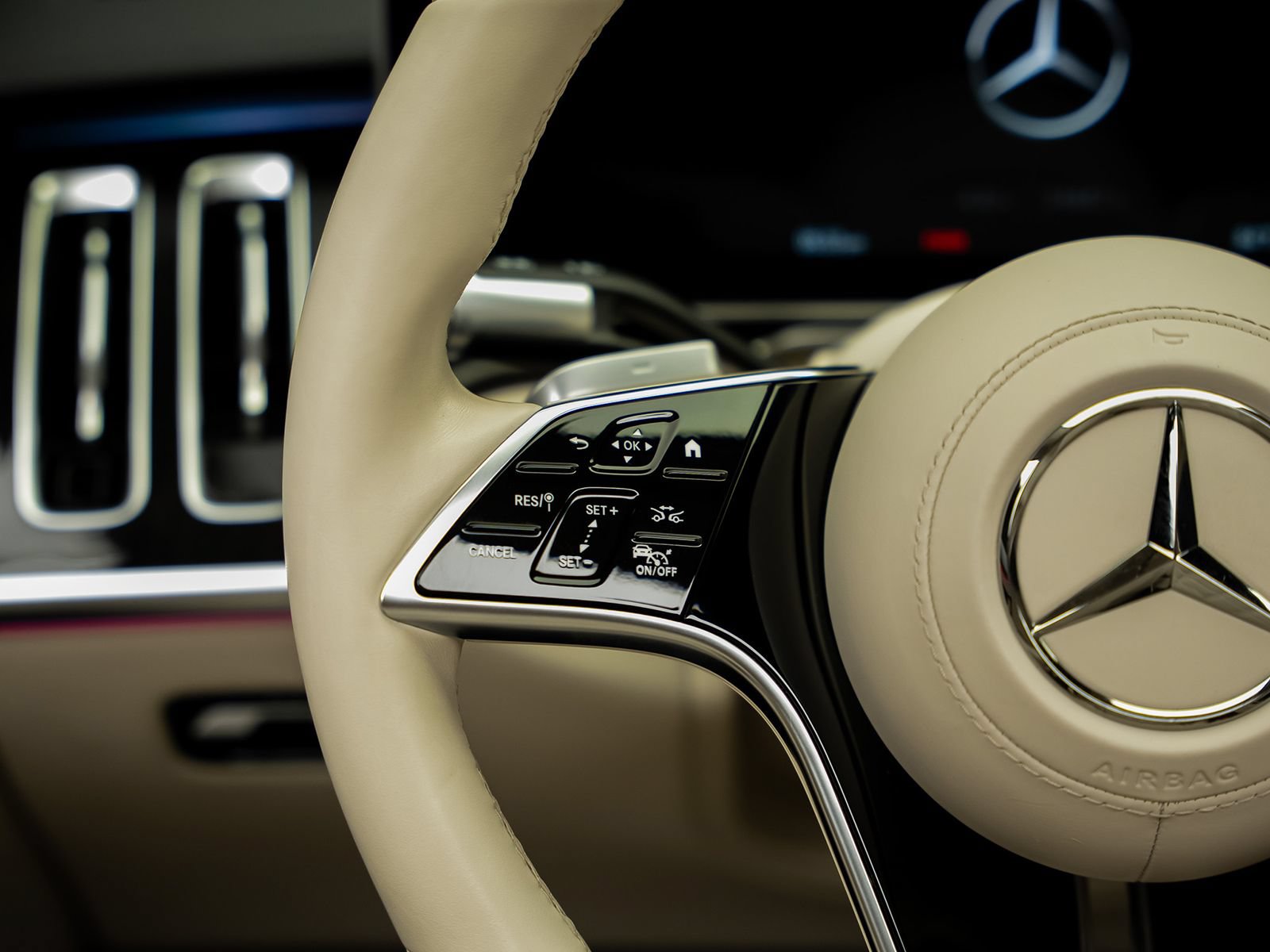 Used 2023 Mercedes-Benz S 580 4MATIC Sedan w/ AMG Line image 43