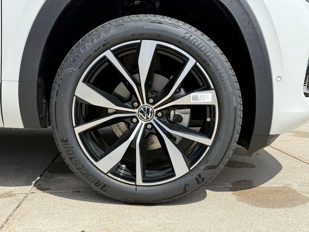 New 2026 Volkswagen Atlas SEL Premium R-Line AWD/4WD image 8