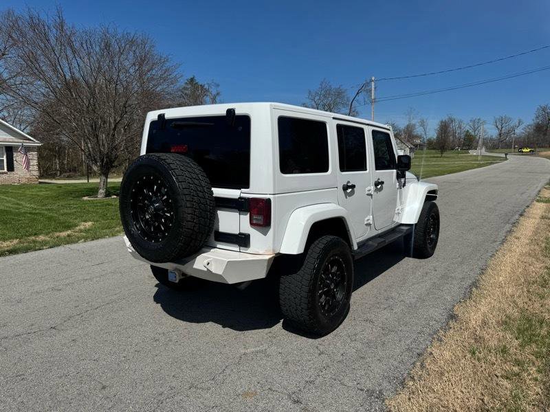 Used 2015 Jeep Wrangler Unlimited Sahara w/ Connectivity Group image 5