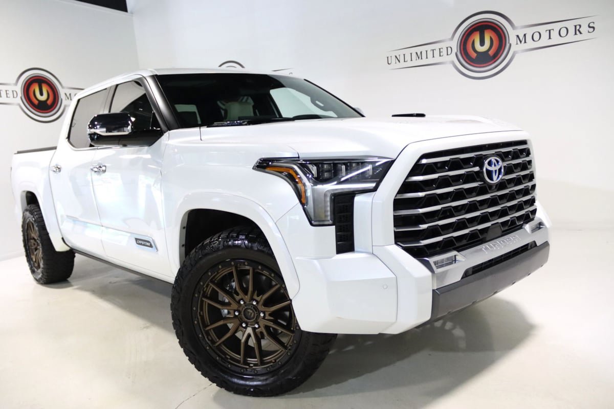 Used 2024 Toyota Tundra Capstone AWD/4WD image 8