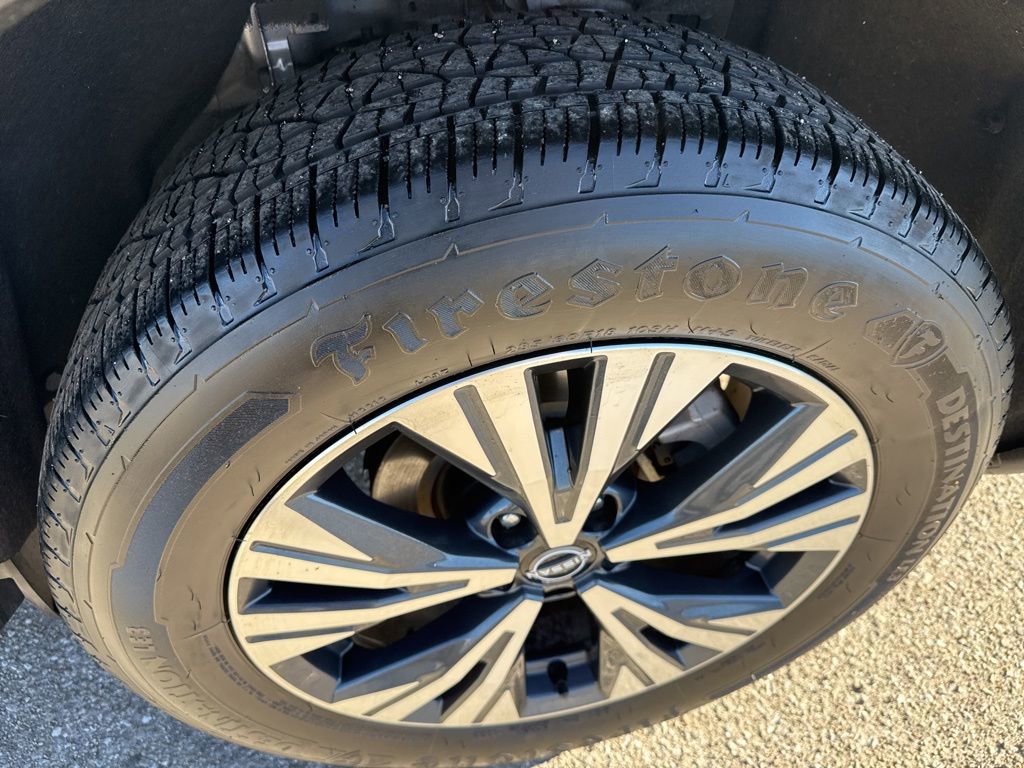 Used 2022 Nissan Rogue SV image 11