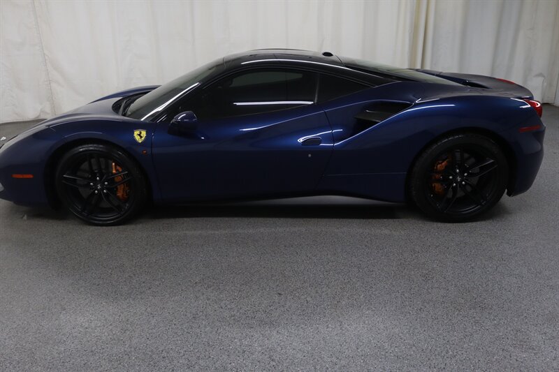 Used 2017 Ferrari 488 GTB RWD image 4