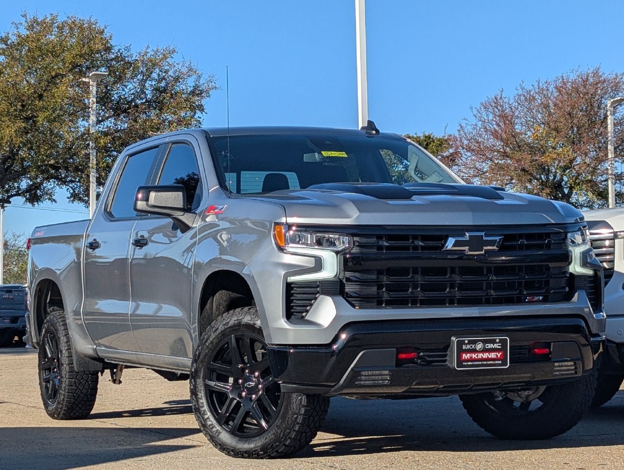 Used 2026 Chevrolet Silverado 1500 LT Trail Boss w/ Convenience Package II AWD/4WD image 2