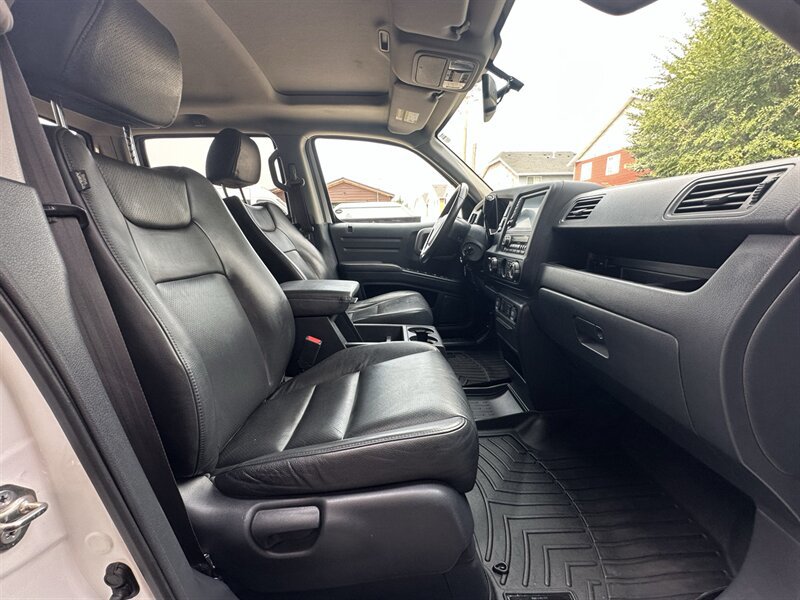 Used 2014 Honda Ridgeline SE image 29