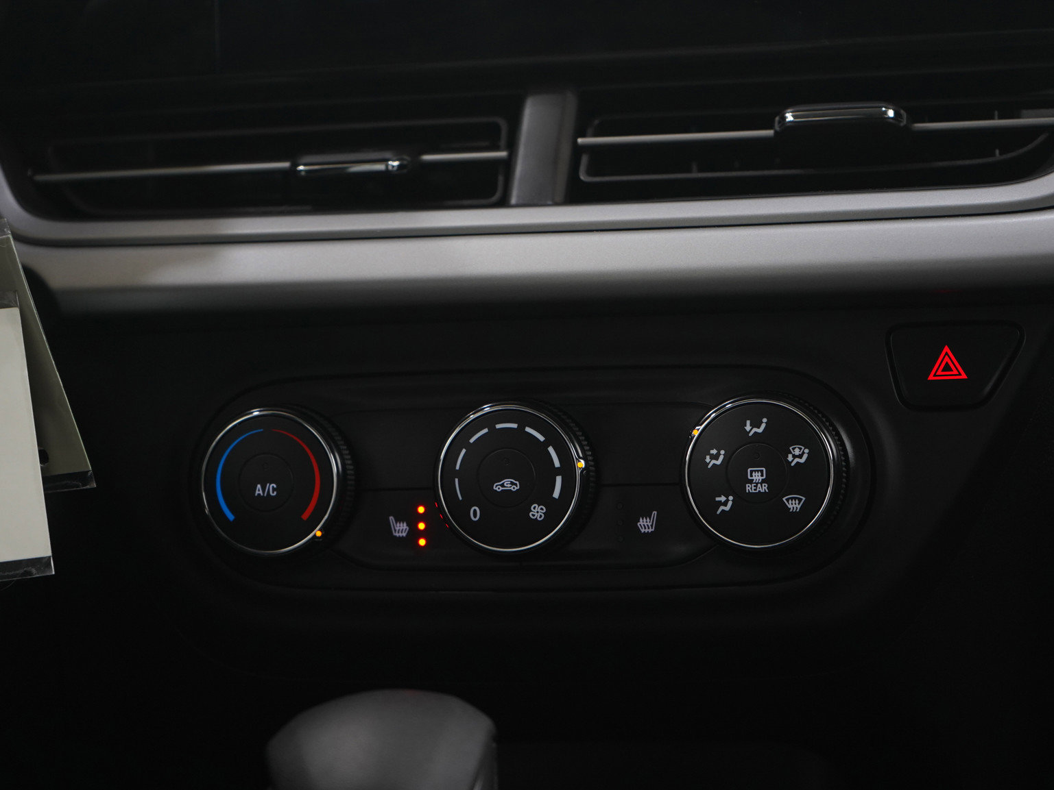 Used 2024 Chevrolet Trax LS w/ LS Convenience Package image 15