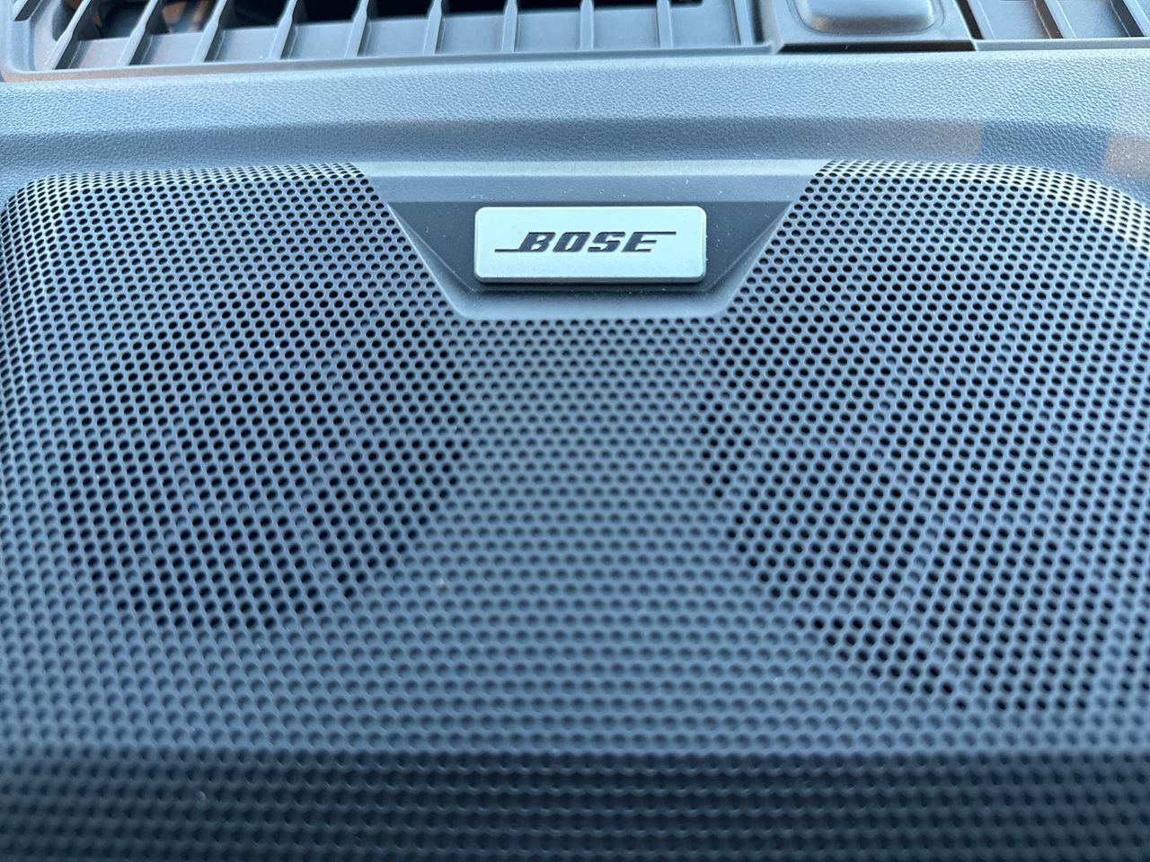 Used 2025 Chevrolet Colorado ZR2 w/ Technology Package image 19