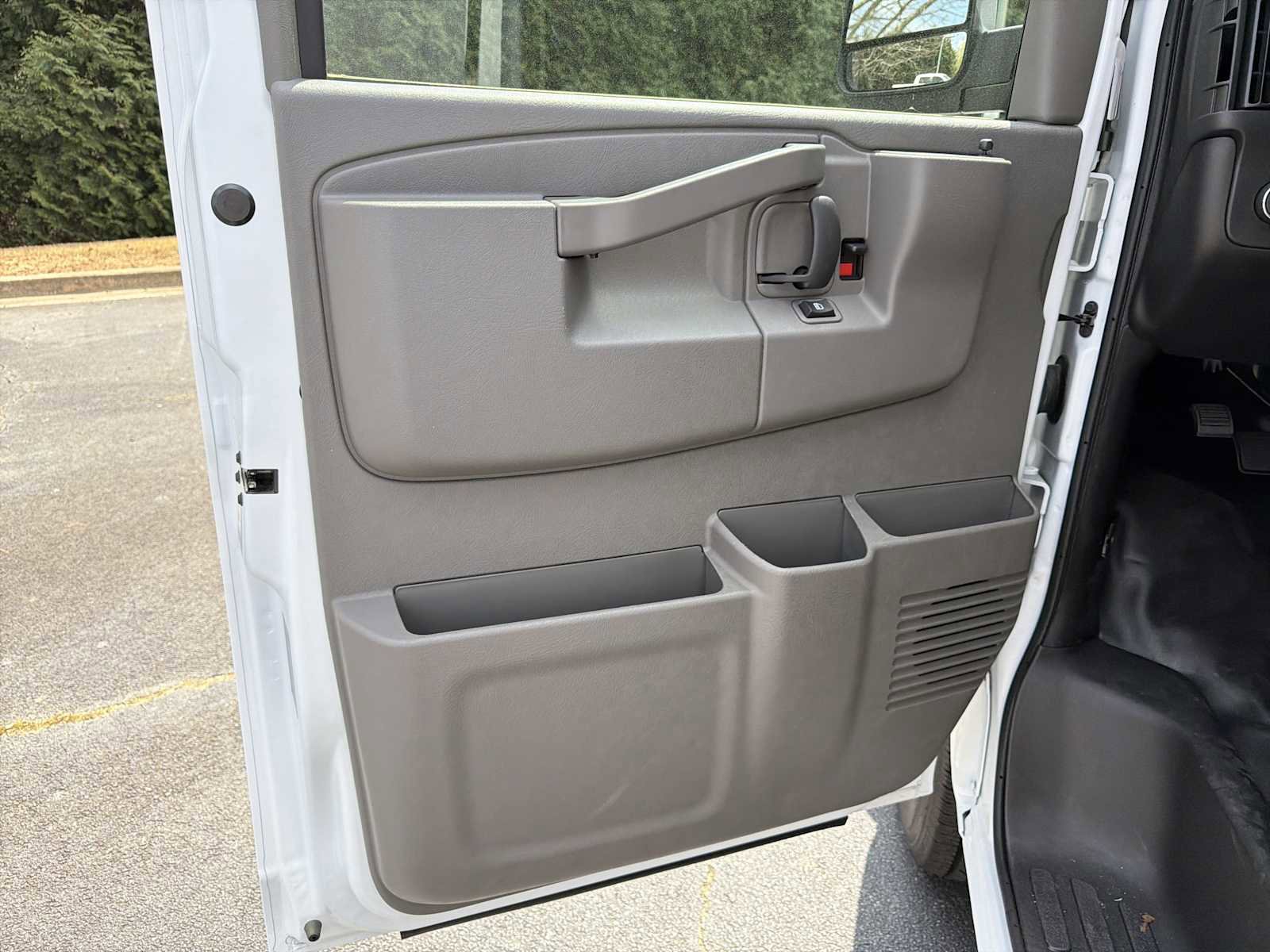 New 2025 GMC Savana 2500 w/ Driver Convenience Package image 9