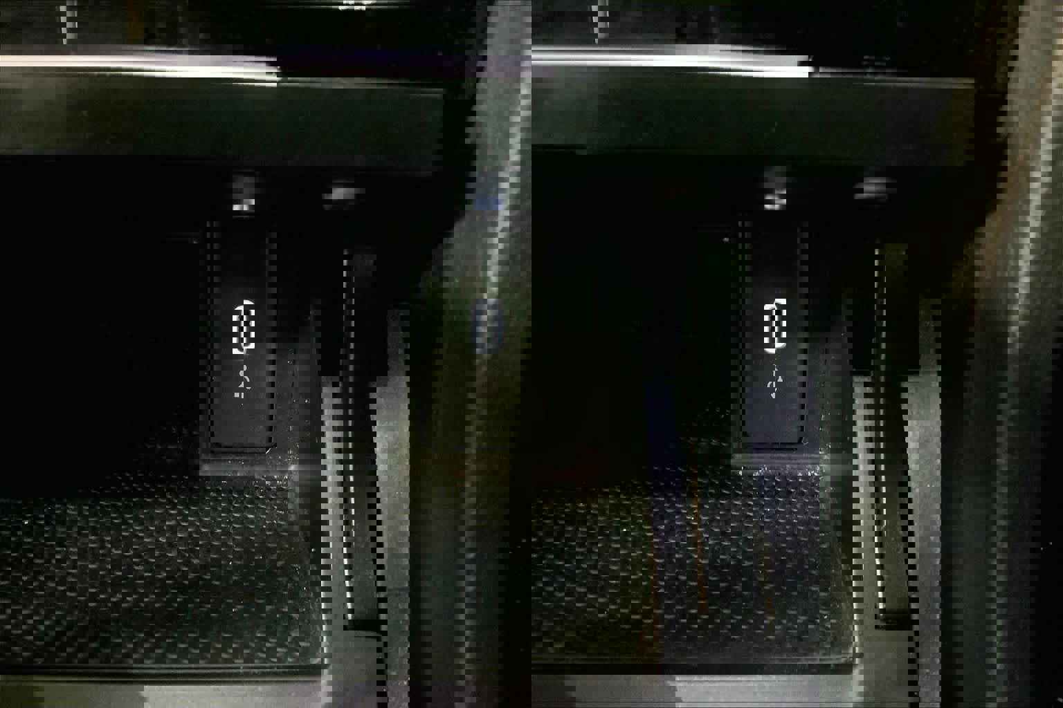 Used 2021 Volkswagen GTI SE image 32