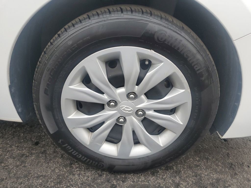 Used 2022 Hyundai Accent SE image 10