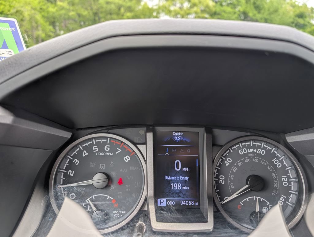 Used 2020 Toyota Tacoma TRD Off-Road w/ Technology Package AWD/4WD image 21
