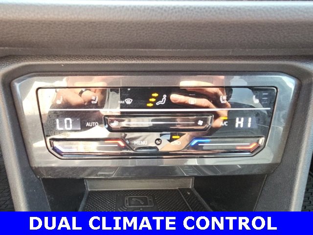 Used 2022 Volkswagen Tiguan SEL R-Line image 24