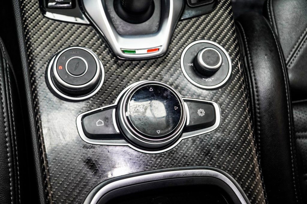 Used 2022 Alfa Romeo Stelvio Quadrifoglio w/ Active Assist Plus Package image 21