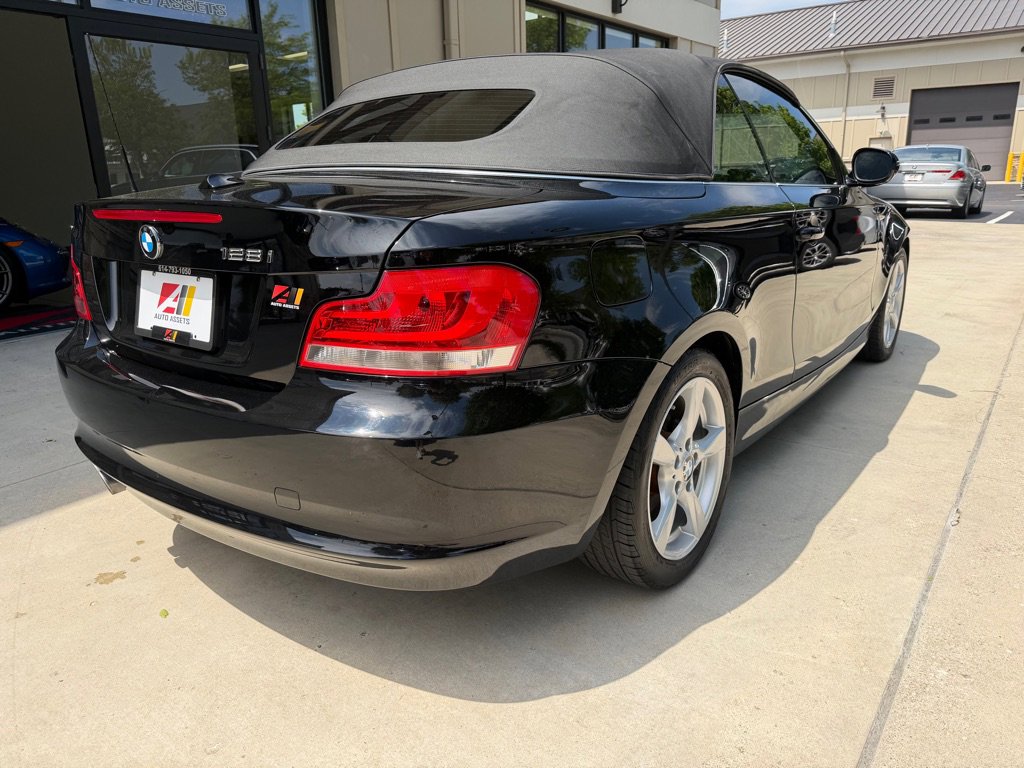 Used 2013 BMW 128i Convertible RWD image 9