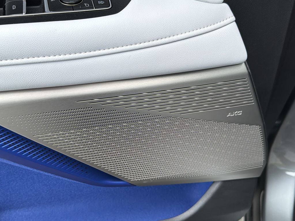 New 2027 Cadillac Optiq Luxury AWD/4WD image 22