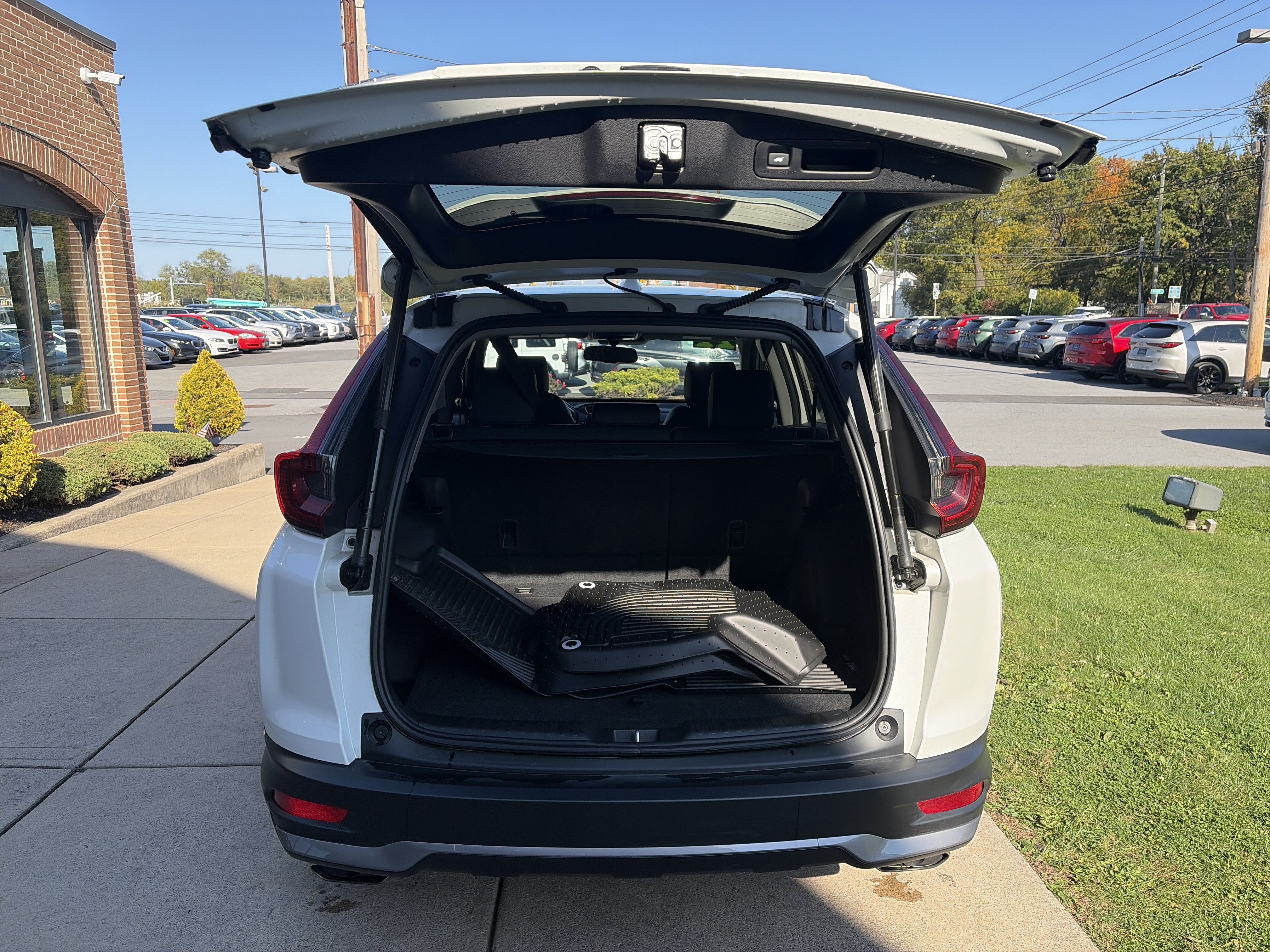 Used 2022 Honda CR-V Touring image 5