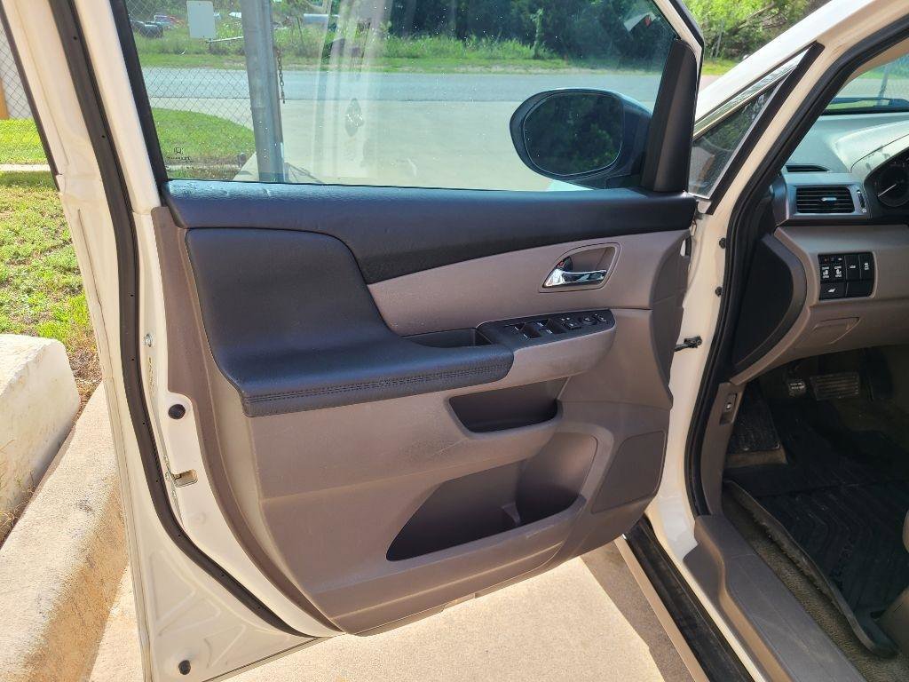 Used 2014 Honda Odyssey EX-L image 9
