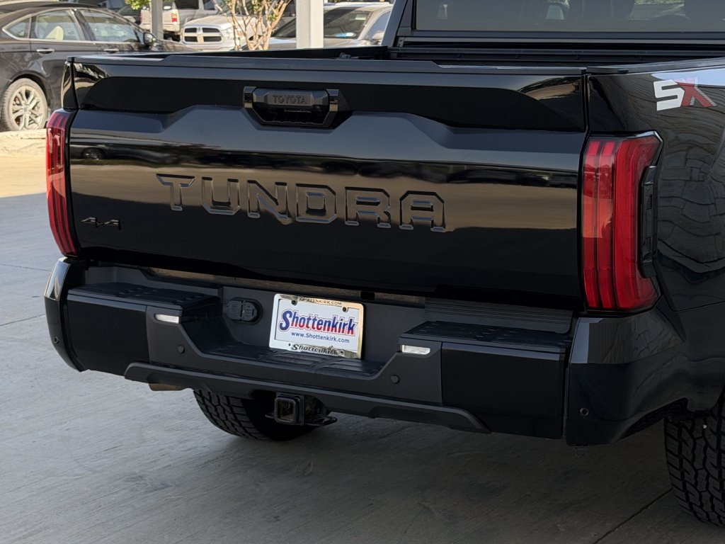 Used 2023 Toyota Tundra SR5 w/ SR5 Convenience Package AWD/4WD image 6