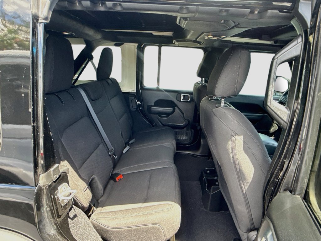 Certified 2022 Jeep Wrangler Unlimited Sport w/ Sun And Sound Package AWD/4WD image 32