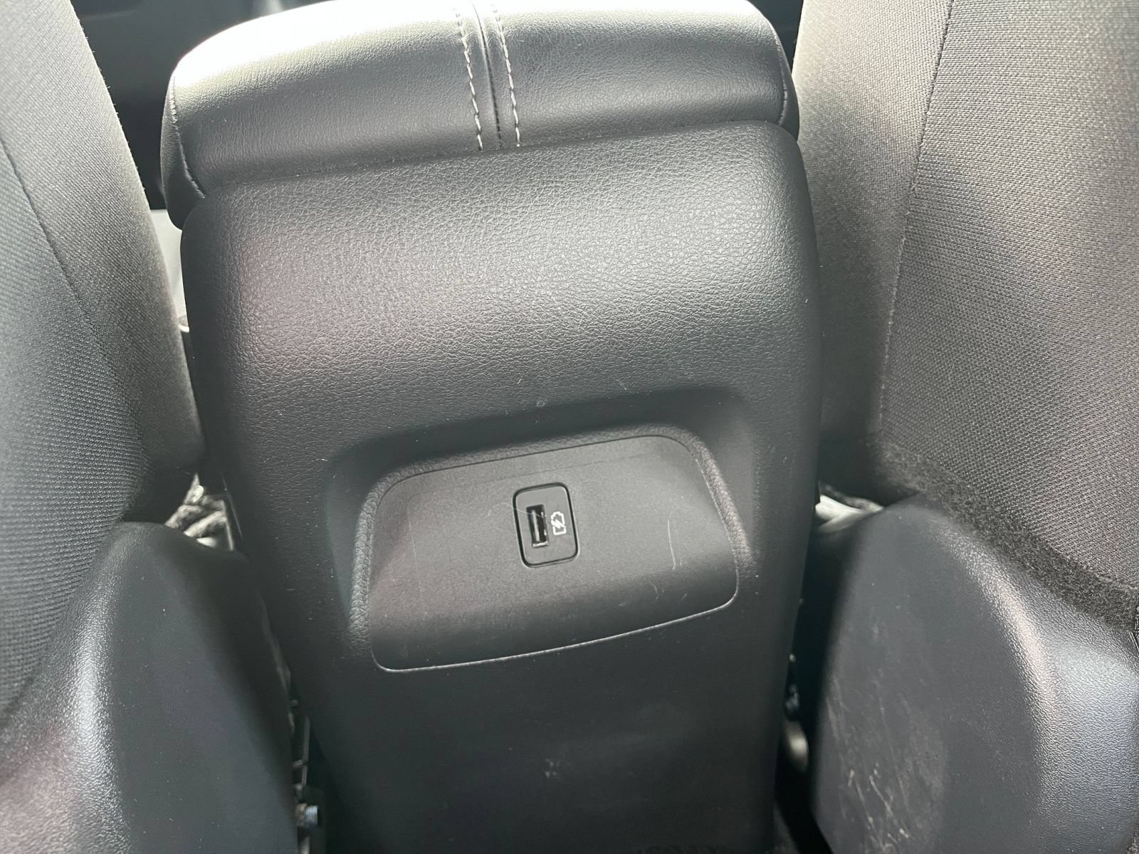 Used 2025 Nissan Sentra SV FWD image 22