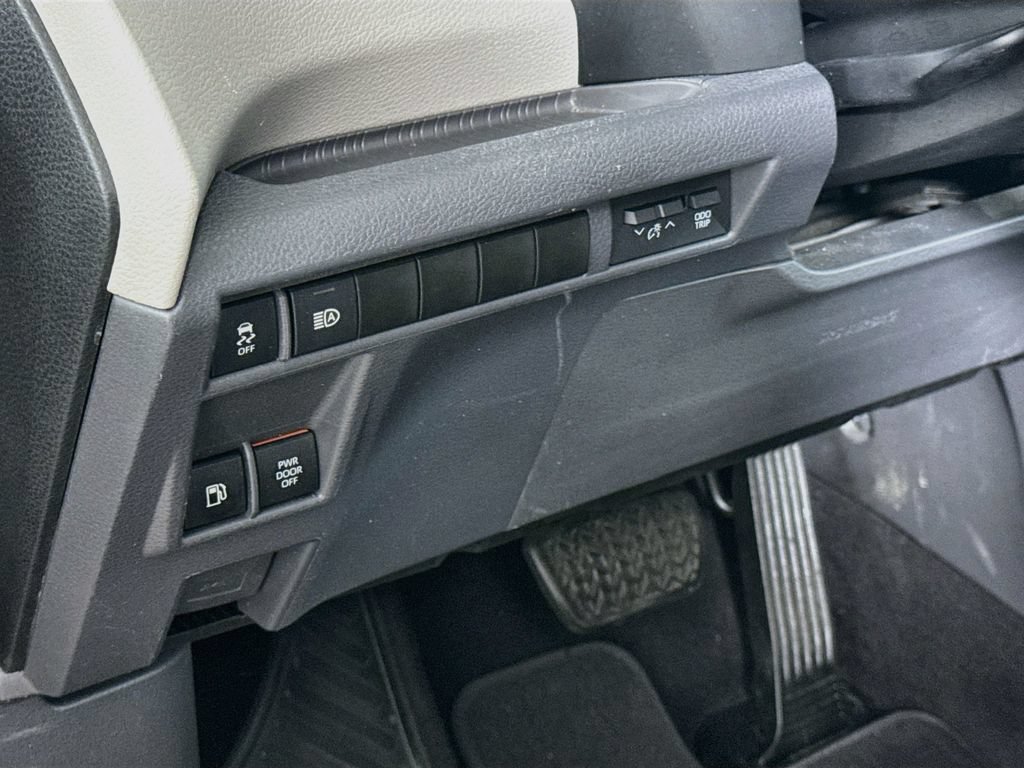 Used 2022 Toyota Sienna XLE FWD image 10